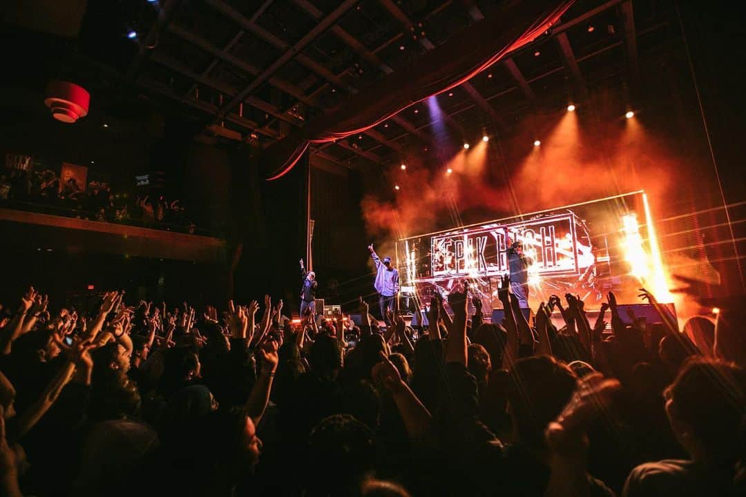 DJトゥーカッツ のインスタグラム：「St. Louis ‘All Time High’ #epikhigh #epikhightour2023」