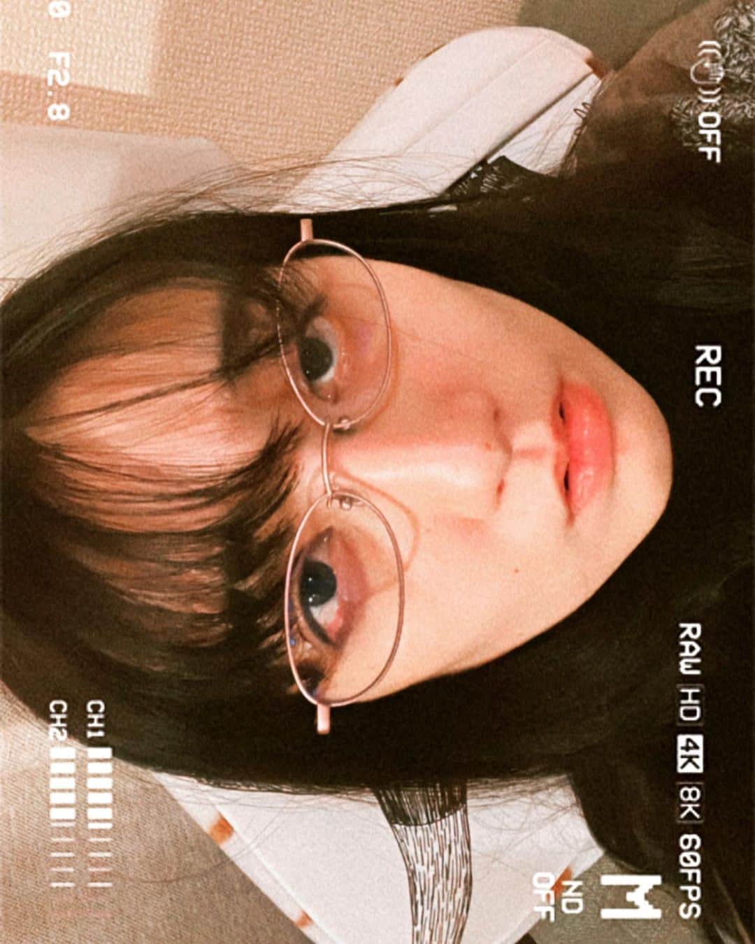 長井短のインスタグラム：「ずっと欲しかった内向的ブルーライトカットメガネをやっと買えました。目がむちゃくちゃ楽。大人しいお姉さんに最近憧れているよ。なれないけど🍻🍻🍻🍻」