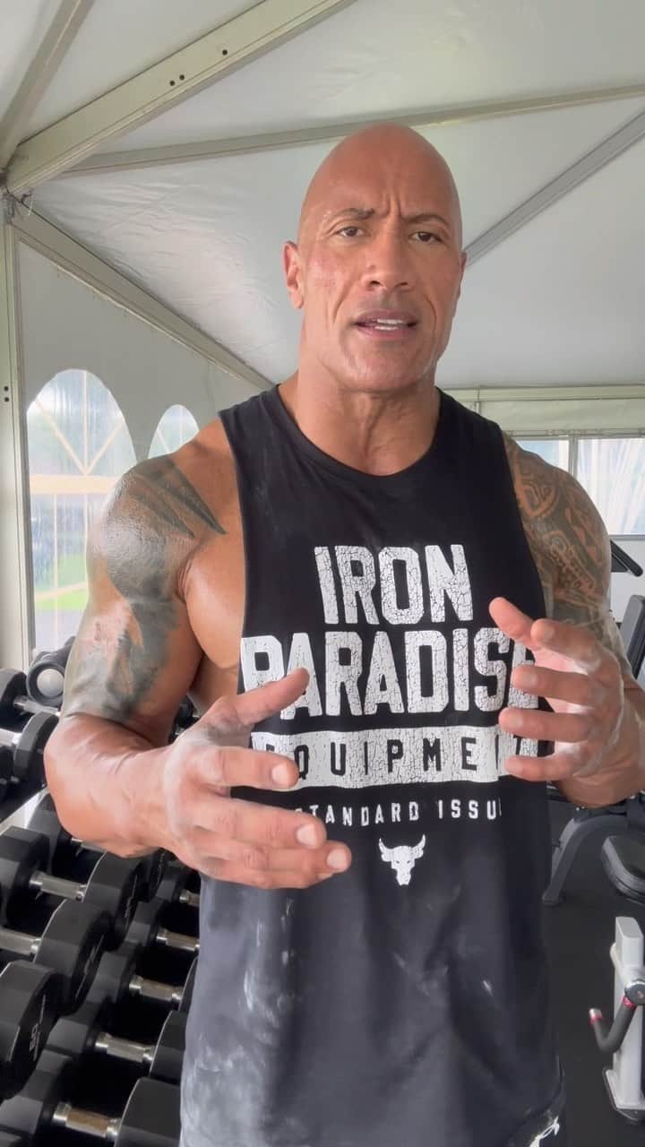 ドウェイン・ジョンソンのインスタグラム：「Love and support from Hawaii to my WWE Wrestlemania fam 🤙🏾  To our WWE Universe, Team WWE (behind the scenes) and my fellow women and men @WWE & @WWENXT Superstars whom I will always have your backs. And congrats Simone and everyone who performed at #StandAndDeliver 👏🏾👏🏾👊🏾  To my Bloodline family, I’m proud of you.  Keep kicking ass and you guys and Cody Rhodes tear the MF’n house down.   To all the wrestlers & refs in that ring - make history this weekend, move and connect with the crowd and most importantly - have fun.  ~ People’s Champ 💪🏾 #Wrestlemania」