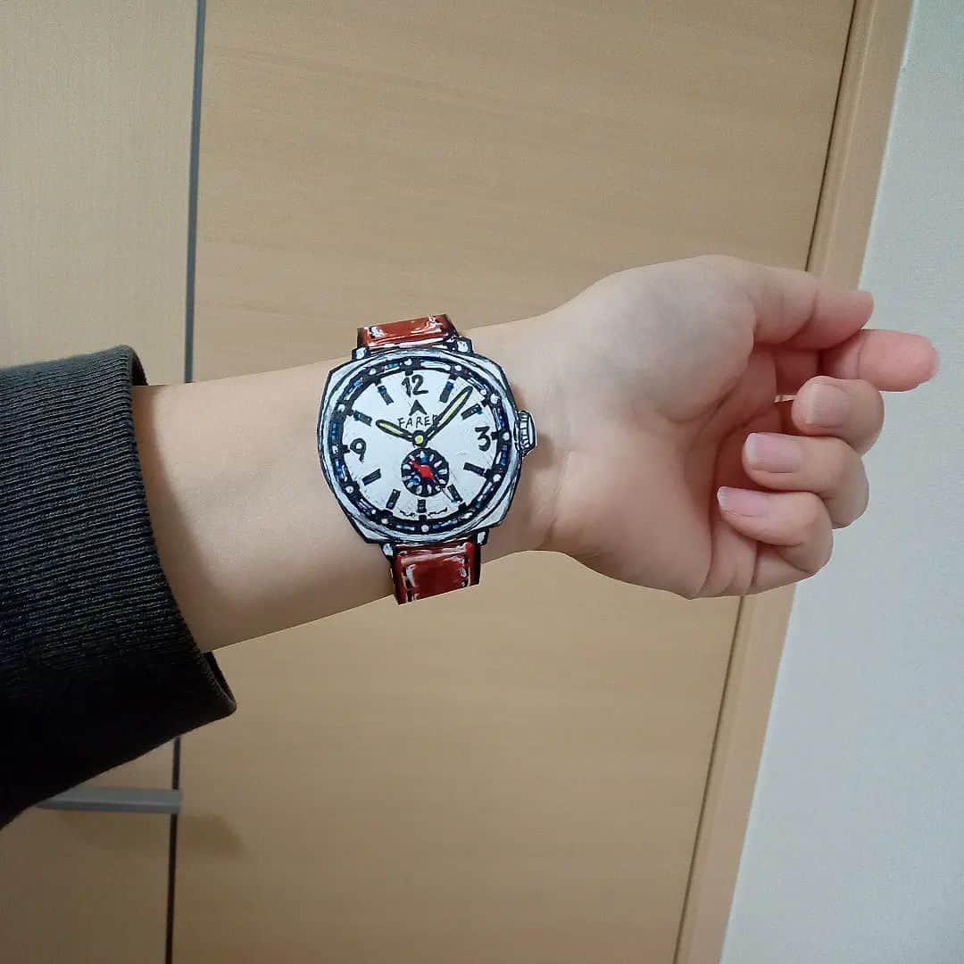 sweet_strawberryさんのインスタグラム写真 - (sweet_strawberryInstagram)「🧻【#トイレットペーパーの芯 】工作⌚✏️ Googleで [ブランド 腕時計]で検索画像に出てきた腕時計を描いてみた⌚✏️ 知らないけれど…⌚【#farer 】#farerwatch · 🧻 ここ数年、トイレットペーパーやキッチンペーパーが、「２倍巻き」や「３倍巻き」のが発売されて、それを１度使うと、もう今までの普通の分には戻れない。断然、２倍巻きを買うようになった！ · #トイレットペーパー芯#廃材アート#工作大好き#ペーパーアート#手作りおもちゃ#一発描き#フリーハンドイラスト#手描きイラスト#腕時計#バングル#ペーパークラフト#手作り時計#腕時計好き#自作自演#腕時計くら部」4月2日 19時50分 - sweet_strawberry