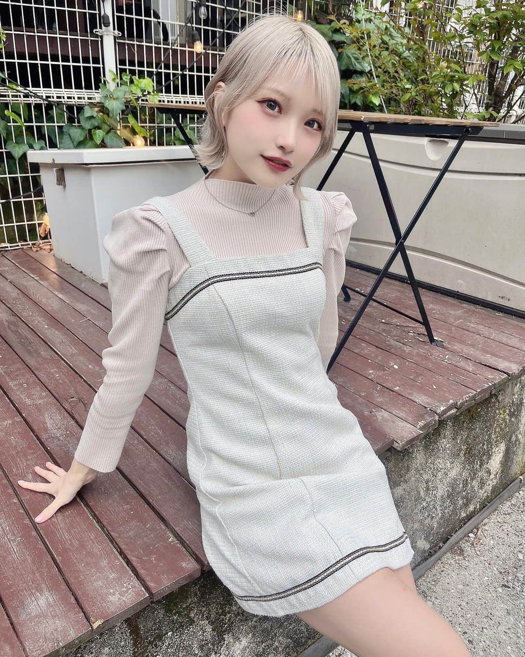 東條ゆりあのインスタグラム：「ねてもねてもねむたい〜〜ひなたぼっこいっしょにしよ〜〜🥱  今日も寒かったね いっしょにくっついてたい 😣！！！」