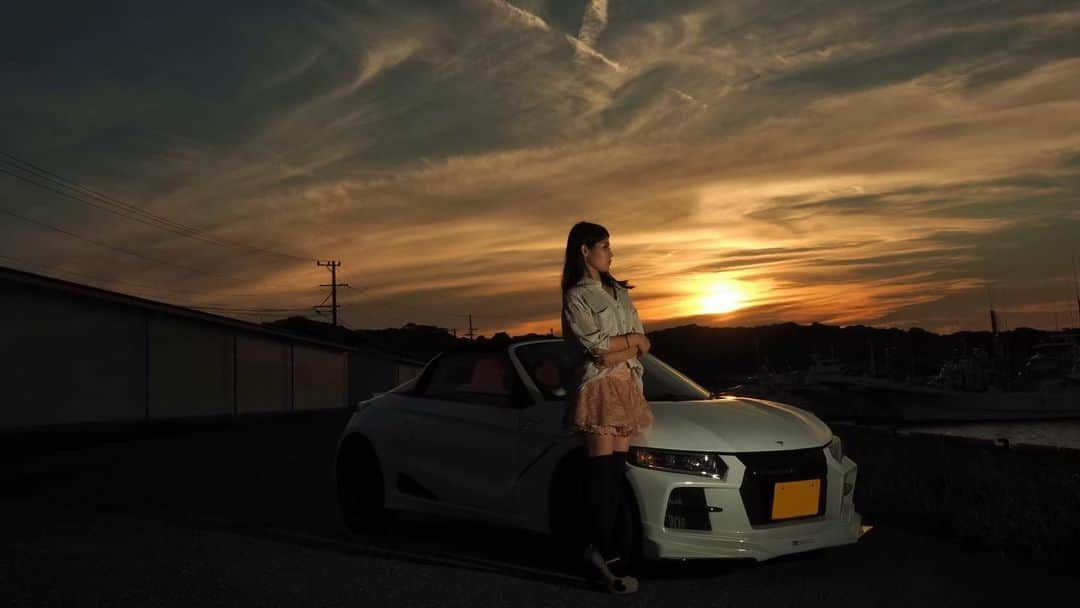 Ruriさんのインスタグラム写真 - (RuriInstagram)「. 📷 スガさん❤️ . かっこいい夕焼けの写真❤️. やっぱりS6もスガさんも最高😎💕. . . #s660 #honda #s660のある風景 #エスロクガール #エスロク女子 #rscarbon #rsカーボン #夕焼け #撮影 #かっこいい #cool #ert #静岡 #御前崎 #セクシーカーガールズ #sexycar #キャンギャル #車横モデル #model #モデル #被写体 #撮影依頼募集中 #撮影依頼受付中」4月2日 19時52分 - r.r_1211