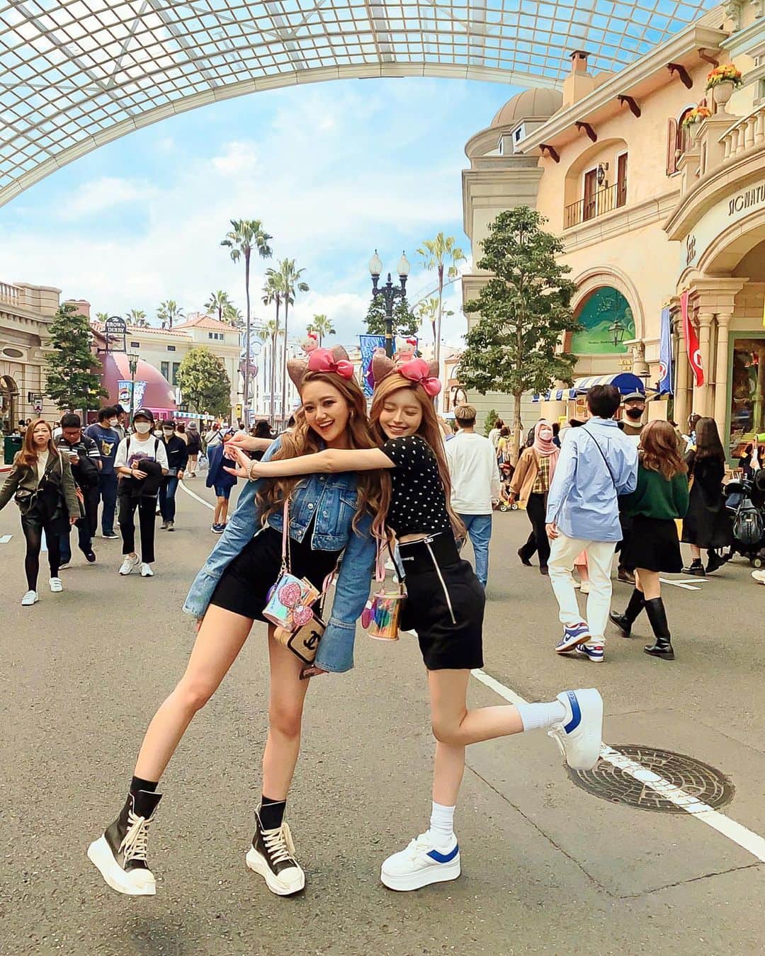 アンジェリカのインスタグラム：「USJ🌏💕👯‍♀️ ━━━━━━━━━━━━━━━ 写真沢山あるから多分載せる‪‪❤︎‬」