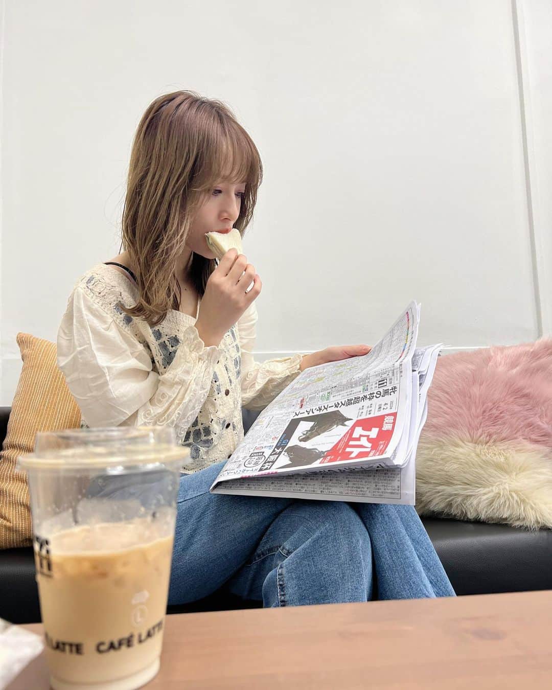 神部美咲のインスタグラム：「仕事前コンビニ飯🥪  #コンビニ」