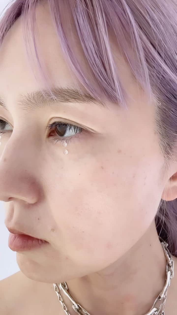 三苫愛のインスタグラム：「Teardrops makeup 💧💧💧 #cryingmakeup #teardrops」