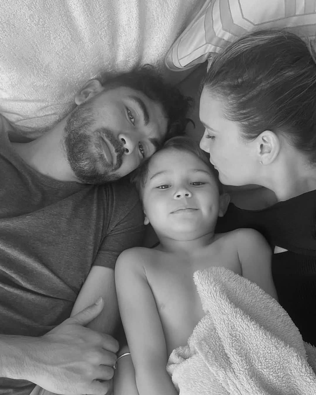 のインスタグラム：「This boy has changed our lives. Highs and lows, I wouldn’t change any of it! Our special man 💙  LOVE NEEDS NO WORDS 🧩   April 2nd is #worldaustismawarenessday」