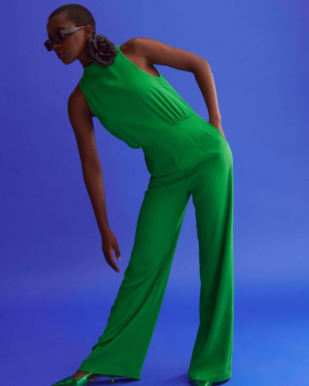 タラジャーモンのインスタグラム：「Strike the pose with elegance.  #tarajarmon #fashion #PE23 #newin」