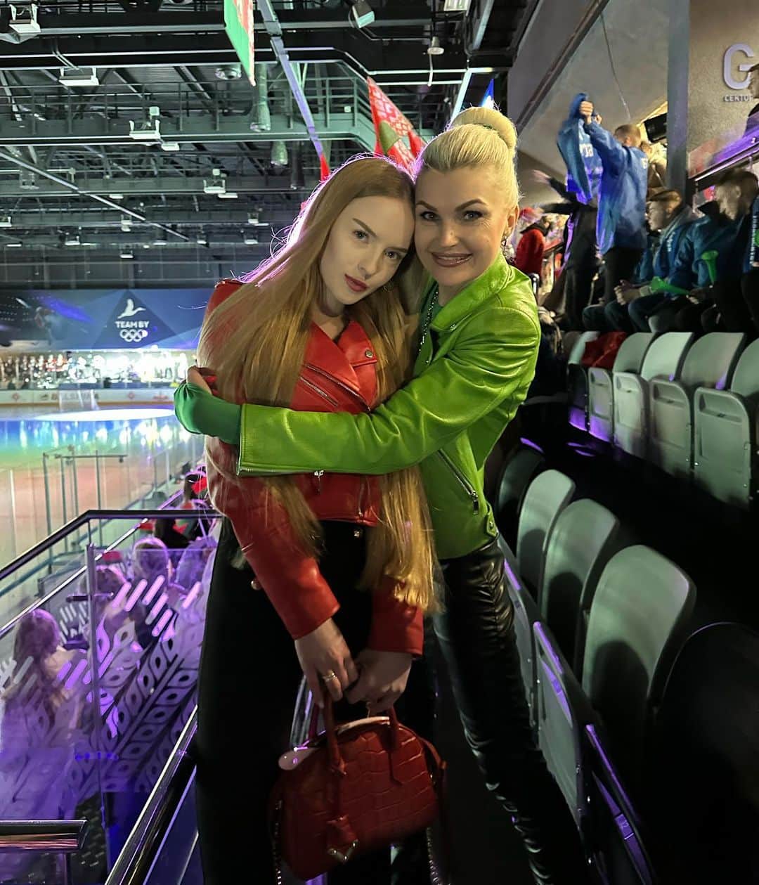 オクサナ・ネベセラヤさんのインスタグラム写真 - (オクサナ・ネベセラヤInstagram)「Such an amazing day with my bestie @ana_kindi 🫦」4月2日 16時08分 - o_neveselaya