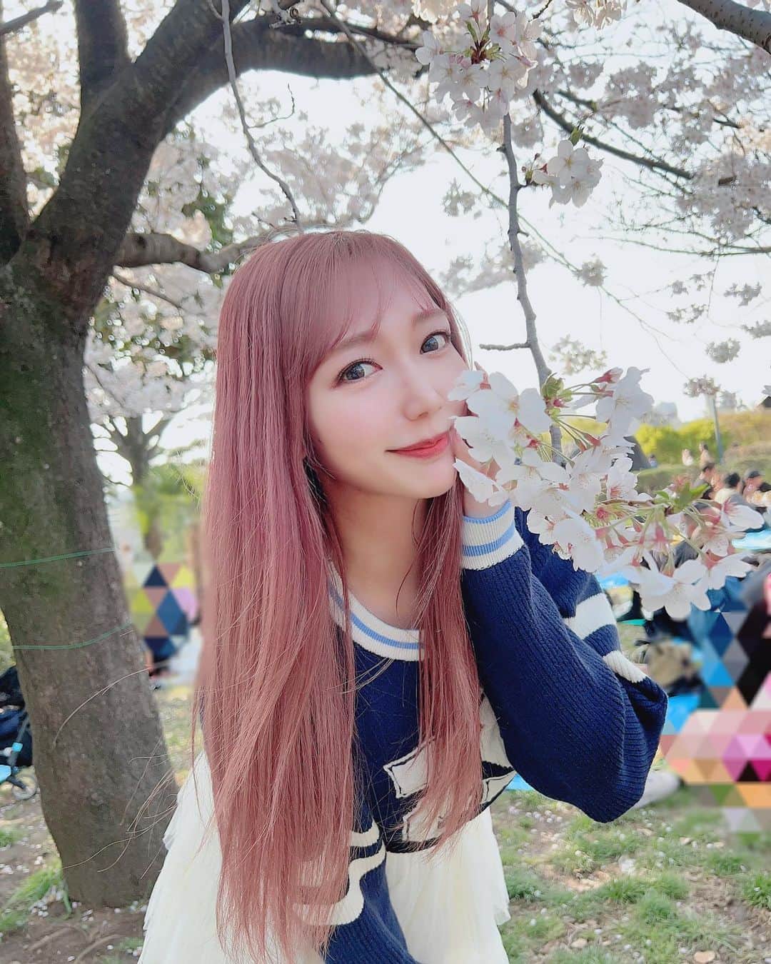 野中美郷のインスタグラム：「♡ 桜見に行った🌸 楽しかったな♡♡  #お花見」