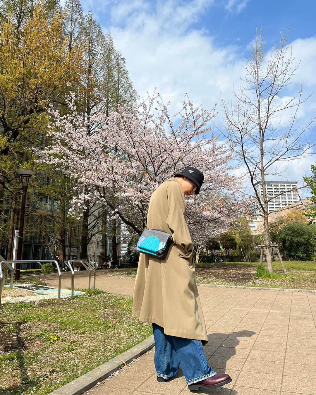 岩田剛典さんのインスタグラム写真 - (岩田剛典Instagram)「🌸🌸🌸  #LVxyayoikusama #たまにはスウェット以外で現場へ」4月2日 16時46分 - takanori_iwata_official
