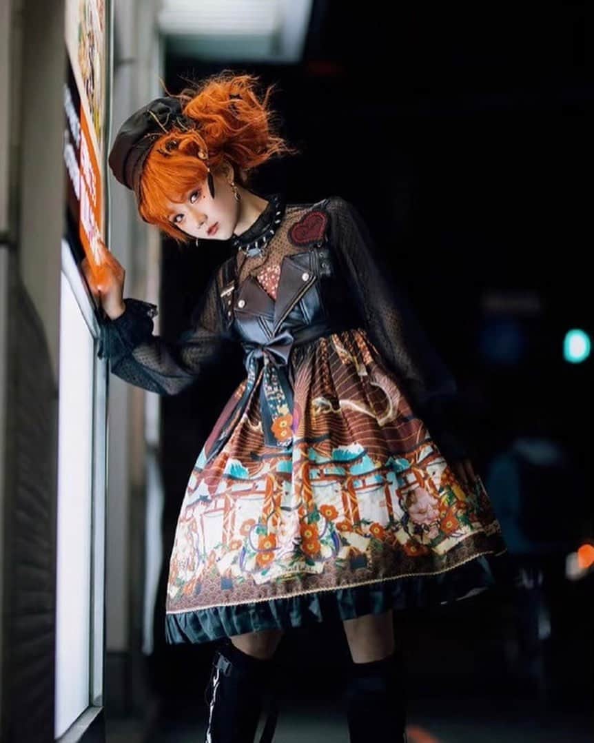 木村優さんのインスタグラム写真 - (木村優Instagram)「こちらは4月30日のイベントで発売されるロリータ服です✨ 胸の部分がライダースになっててめちゃめちゃ可愛いんです🥰 Angels Heart-Lolitaというブランドさんで、な…なんとっ✨値段が10575円で超激安なんです😭💓 ⁡ 4月30日の木村優1日店長イベントでは可愛いのにめちゃめちゃ安いロリータ服を販売致します💓 是非遊びにきて一緒にお話しましょうね😘 コーディネートのアドバイスもしちゃうよ🤭💓 ⁡ 詳細はこちら♡ ⁡ ⁡ 【GLM FLEA MARKET 2のAngels Heart-LolitaブースにKERAモデル木村優ちゃんの出演が決定❣️】  ゴスロリマーケットが主催するゴスロリのフリーマーケットでAngels Heart-Lolitaと中国の人気ロリータブランドが過去人気作&古着販売を致します❣️ ❣️ ❣️ ⁡ 1日店長に豪華KERAモデルの木村優ちゃんを迎えて、ご購入のお客様とツーショット撮影を行います❣️ ⁡ ▼イベント詳細 GLM FLEA MARKET 2 日時：2023年4月30日 (日)11:00~16:00 ⁡ 入場：無料！ ⁡ 場所：IKE・Biz 多目的ホール 〒171-0021 東京都豊島区西池袋２丁目３７−４ Ike･Biz としま産業振興プラザ ⁡ ✮ ✮ ✮ ✮ ✮ ✮ ✮ ✮ ✮ ✮ ✮ ✮ ✮ ✮ ✮ ⁡ #AngelsHeartLolita #AngelsHeart #木村優 #KIMURAU #ゴスロリマーケット #ロリータファッション #ゴスロリファッション  #lolitafashion #lolitastyle #lolita #lolitadress #原宿 #harajukufashion」4月2日 17時38分 - kimura_u
