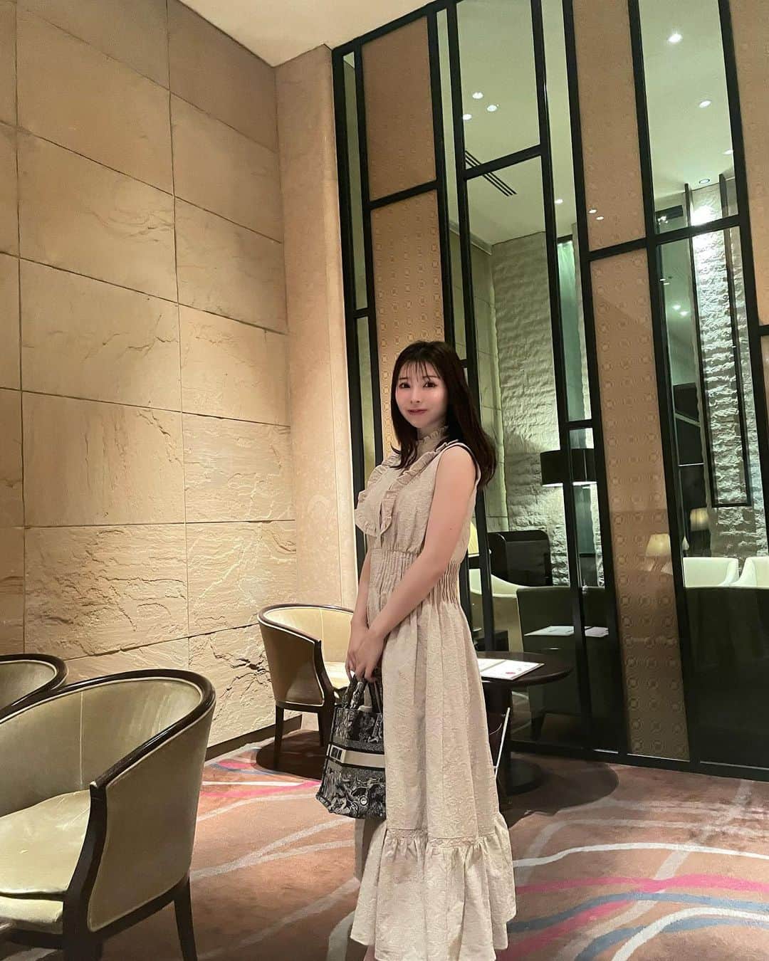 まりんのインスタグラム：「写真と関係ありませんが、 ヘアメイクスタッフ募集中です🌸 経験者の方優遇いたします☺️💞 私にDMまたは、@sendai.lily までお問い合わせ下さい🎀💕」