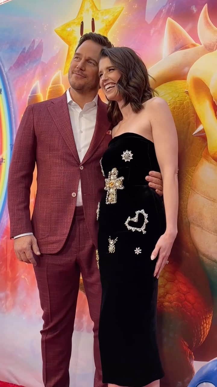 クリス・プラットのインスタグラム：「Thank you Universal, Illumination, Nintendo and everyone else involved in creating the most powered up red carpet ever!! What a ride!!! Wahooo!! 🍄🌈🪠」