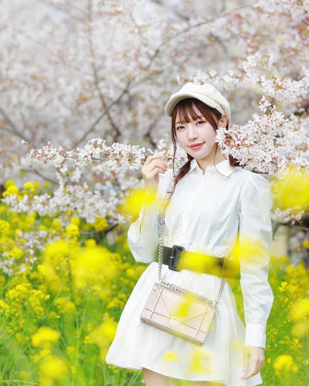 日比ゆりのインスタグラム：「✩  🌸🌼🌸  .」