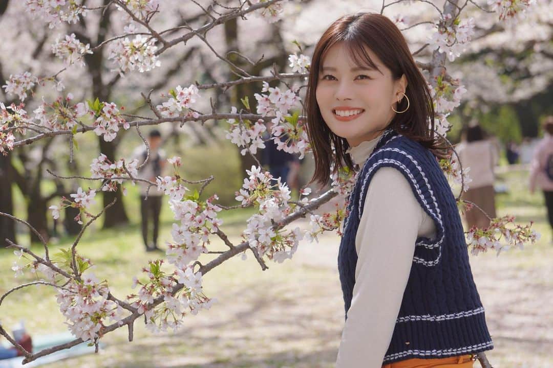 津田知美のインスタグラム：「#フェスタソーレ撮影会 . 昨日はありがとうございました🌸 いつも応援してくれるみんなとお花見出来て楽しかったなぁ。」
