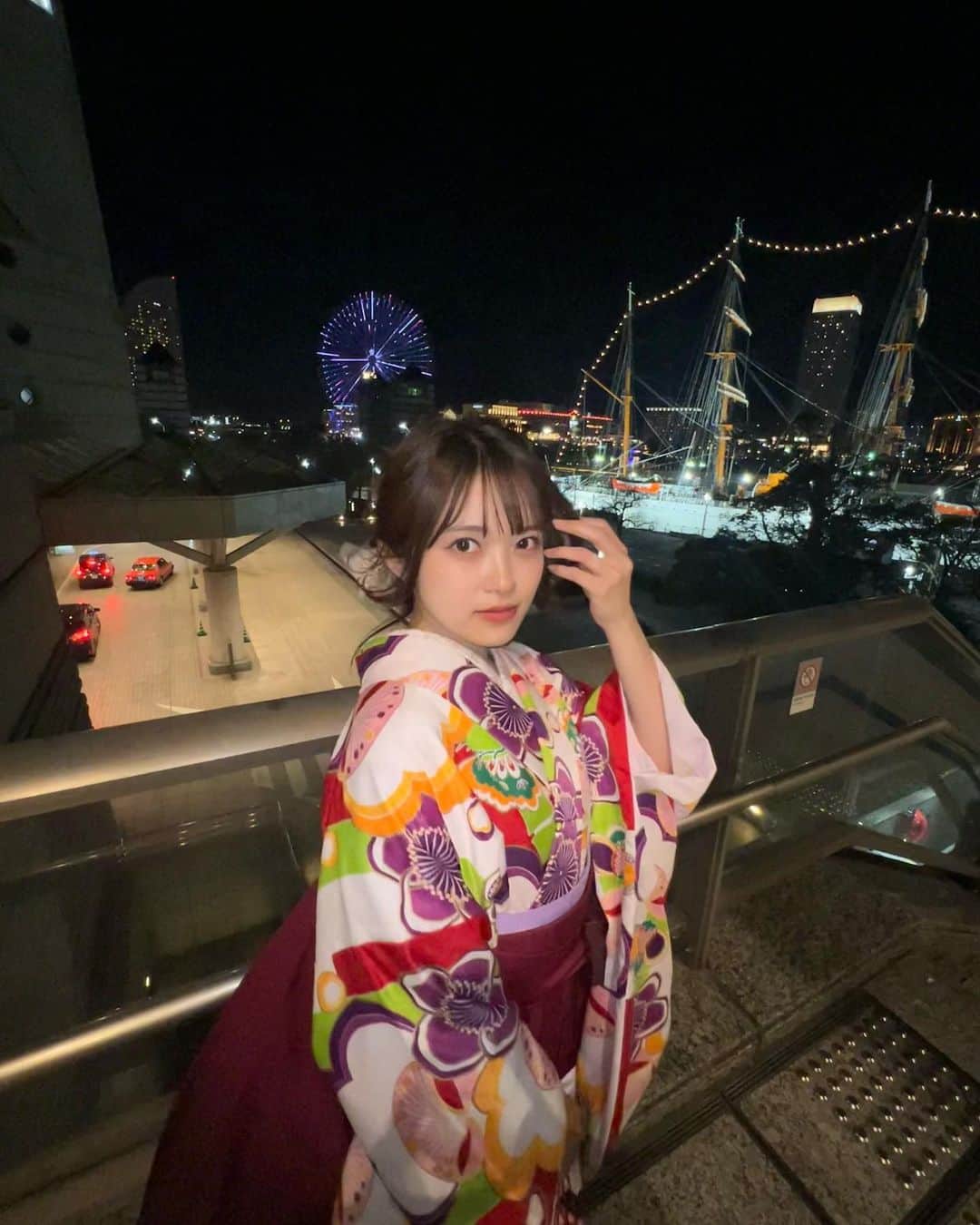大賀咲希さんのインスタグラム写真 - (大賀咲希Instagram)「. 卒業式で着れなかった袴を 卒業パーティーで着ました🥂🎡  最後に先生方や友達と写真たくさん撮れて嬉しかったです！  #大学卒業 #卒業パーティー」4月2日 20時10分 - saki_ohga