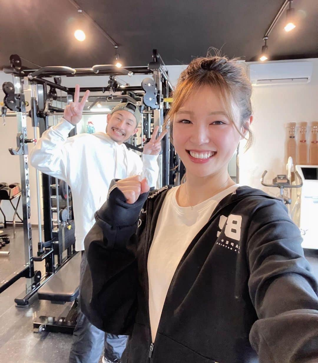 橘香恋さんのインスタグラム写真 - (橘香恋Instagram)「3月のトレーニングまとめ❕  増え続けていた体重が ガクンと減りました🥹✨  夏までに元に戻るように頑張ろ〜っと😚🤍  #岡崎市 #ジム #ダイエット #トレーニング #岡崎ジム」4月2日 20時13分 - karen_du_ub