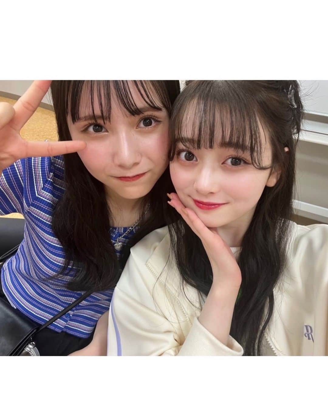 高比良由菜のインスタグラム：「・ 交代式イベントとっても楽しかったです🤝🏻💞  12代目レピピイメージモデルのかいらにバトンタッチしました！！  1年間ゆなレピを応援していただき本当にありがとうございました。  会場に来てくれた方、インスライブを見てくださった方、スタッフさん本当にありがとうございました！‎🤍 花束やお手紙、SNSでのメッセージも沢山ありがとうございます🥰  今までゆなレピを大好きでいてくれてみんなありがとう💞  これからのかいレピもよろしくね♡♡  イメモは卒業するけど、またいつかみなさんとお会い出来る日を楽しみにしています！！  ∴∵∴ ୨୧ ∴∵∴ ୨୧ ∴∵∴ ୨୧ ∴∵∴ #髙橋快空#高比良由菜#ゆなレピ#レピピアルマリオ#レピピ#repipiarmario」