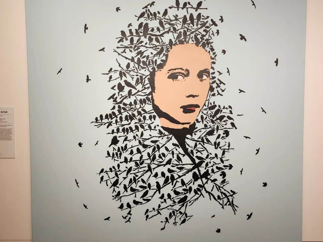 ファーン・コットンさんのインスタグラム写真 - (ファーン・コットンInstagram)「Very short trip to Amsterdam but packed a lot in. Art galleries and a guided Anne Frank walk. I have just finished reading an amazing book about Anne which is out this summer (not sure how much info I can give on this yet as I got an early copy) so it was so interesting to see many of the spots discussed in the book in real life, including the Frank families hiding place during the Nazi occupation.  My great nan Esther Cotton, who I luckiky got to spend a lot of time with as she lived into her 90's, was jewish so I've been quizzing my dad on our family tree. Esther's mothers maiden name was Gottheimer and her grandfather came from Poland. It's an unusual surname but I found a man named Albert on the halocaust memorial. He was the only one out of thousands remembered with the surname Gottheimer. (See the last photo) Dad and I now wonder if Albert was a relative.  It was beyond moving, harrowing and heart breaking to read the thousands of names of jewish people, children and babies who had been living in Holland but sent away to the camps to their death. A moment of silent thought and prayer. Anne's diaries remain some of the most important and powerful words ever written, reminding us of the devestating pain and horror of discrimination.  A powerful 24 hours I wont forget.」4月2日 20時19分 - fearnecotton
