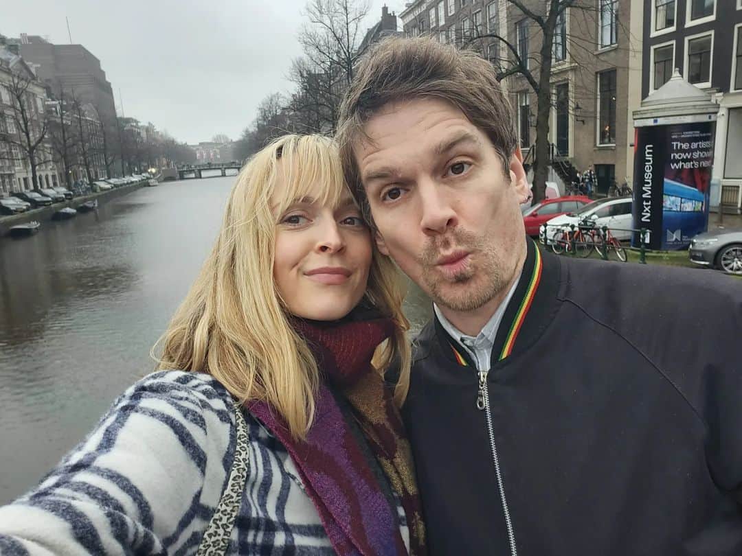 ファーン・コットンのインスタグラム：「Very short trip to Amsterdam but packed a lot in. Art galleries and a guided Anne Frank walk. I have just finished reading an amazing book about Anne which is out this summer (not sure how much info I can give on this yet as I got an early copy) so it was so interesting to see many of the spots discussed in the book in real life, including the Frank families hiding place during the Nazi occupation.  My great nan Esther Cotton, who I luckiky got to spend a lot of time with as she lived into her 90's, was jewish so I've been quizzing my dad on our family tree. Esther's mothers maiden name was Gottheimer and her grandfather came from Poland. It's an unusual surname but I found a man named Albert on the halocaust memorial. He was the only one out of thousands remembered with the surname Gottheimer. (See the last photo) Dad and I now wonder if Albert was a relative.  It was beyond moving, harrowing and heart breaking to read the thousands of names of jewish people, children and babies who had been living in Holland but sent away to the camps to their death. A moment of silent thought and prayer. Anne's diaries remain some of the most important and powerful words ever written, reminding us of the devestating pain and horror of discrimination.  A powerful 24 hours I wont forget.」