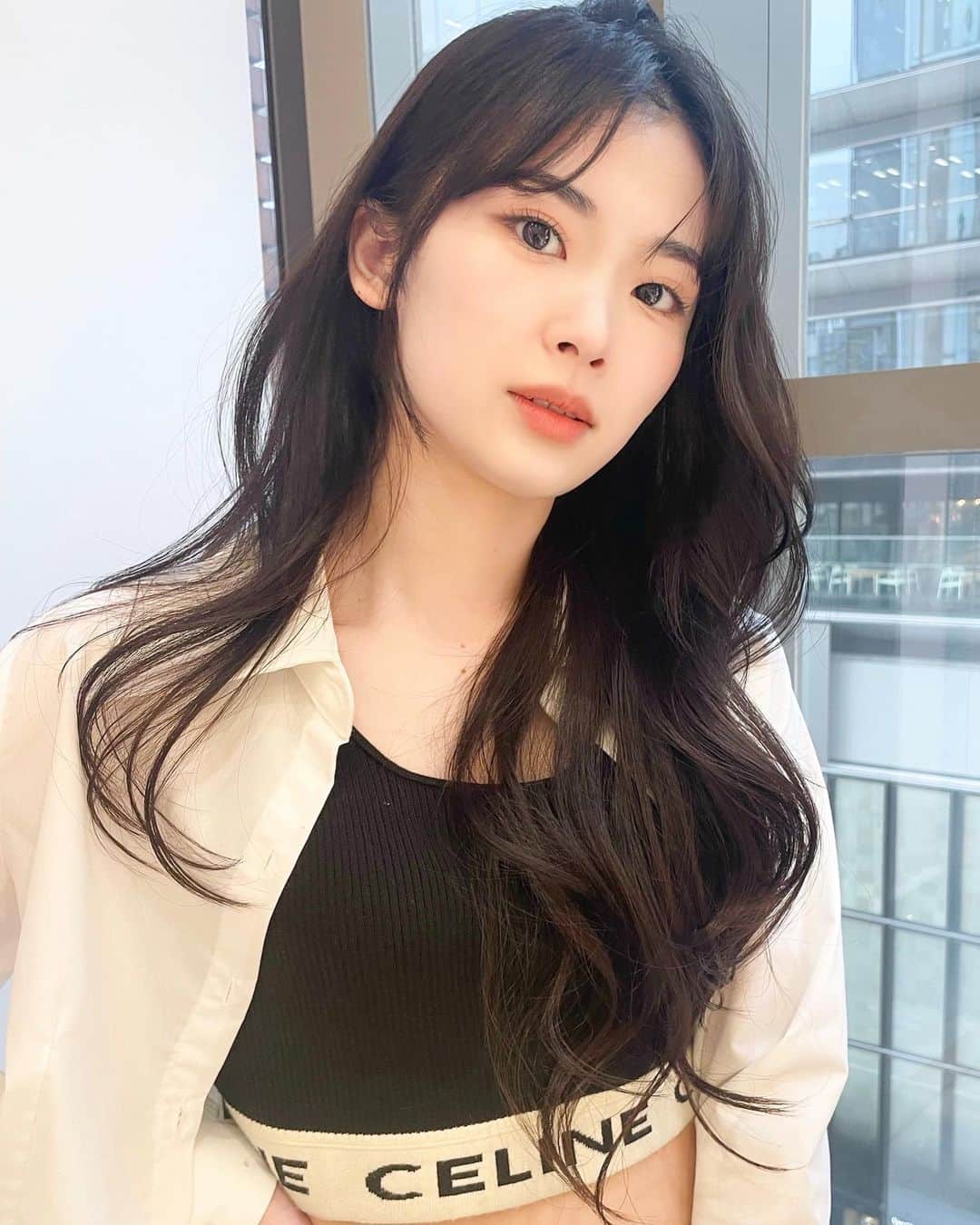 原涼香のインスタグラム：「#레이어드컷 🖤」