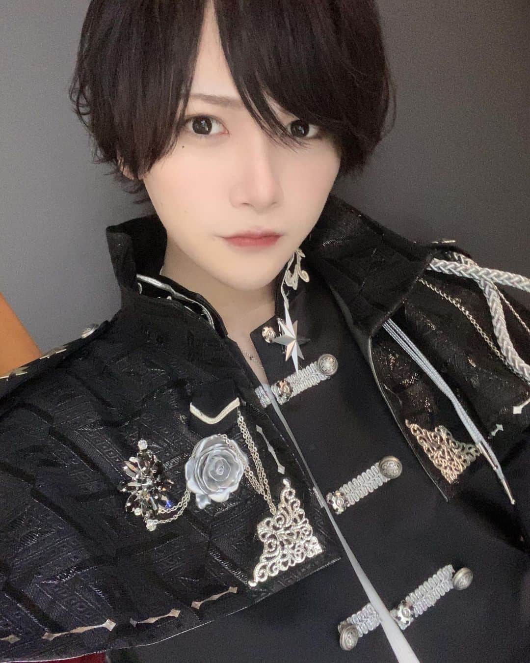 榊原尚のインスタグラム：「.  Astralの深淵より来たる噎せ返るほど甘美で混沌な純血の真紅(ブラッドスカーレット)担当の如月 刃です。契約に基づきこの場でバカデカ紫とその愉快な仲間たちと天下をとることになりました。  ―――――以後お見知り置きを。   #かわいい #かっこいい #フォロー #フォローミー #me #l4l #instafashion #instagood #instagram #instagramers #selca #selfy #selfie #insta #instalike #follow #followme #likeforlike」