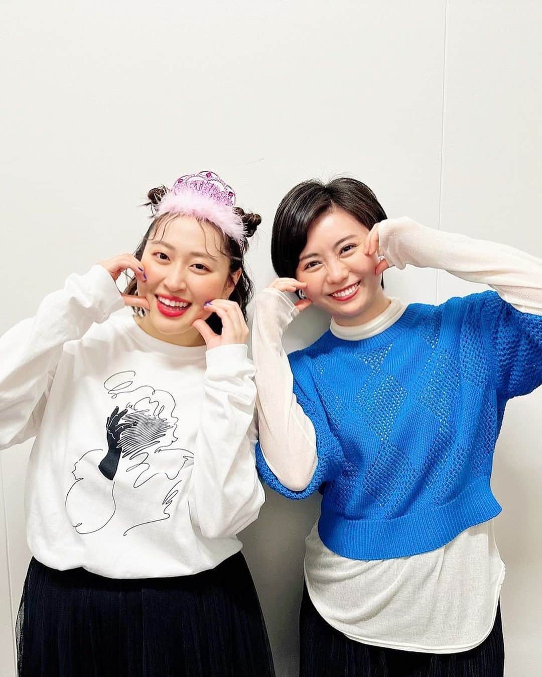のインスタグラム：「・ 丸山礼ちゃんのBirthdayイベントへお邪魔しました〜🎊🥳  可愛くて面白すぎる礼ちゃんが演じるコントキャラで、いつも爆笑と幸せをいただいております🥹✨✨👏🏻  礼ちゃんのお母様もゲストで登場され、ファンの方々と、愛にあふれる優しく楽しい時間でした♡ （お母様のお話で時折、うるっと来てしまいました💦）  礼ちゃん、26歳おめでとうございます💐 愛と笑いに溢れる一年になりますように😊」