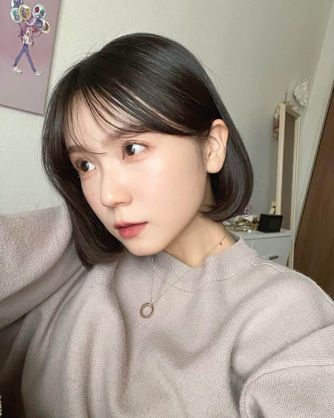 小瀬黎奈のインスタグラム：「🥚🤍 お肌の調子が良すぎて嬉しい、、、、、 この間肌質改善して頂いて更に美容モチベ上がってる頑張ろ🫶🏻🪄」