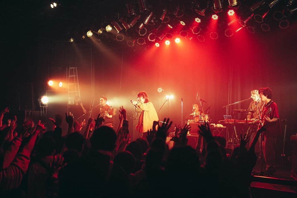 OKAMOTO’Sさんのインスタグラム写真 - (OKAMOTO’SInstagram)「🏁ツアー22本目！  ❤️‍🔥2023.04.02(日)新潟LOTS OKAMOTO'S LIVE TOUR 2023 Flowers  ありがとうございました✨  終演後コメントは 公式アプリ「オカモトークQ」にて プレミアム会員限定で公開中です💫 https://c-rayon.com/lp/okamotos/app/」4月2日 20時59分 - okamotos_official