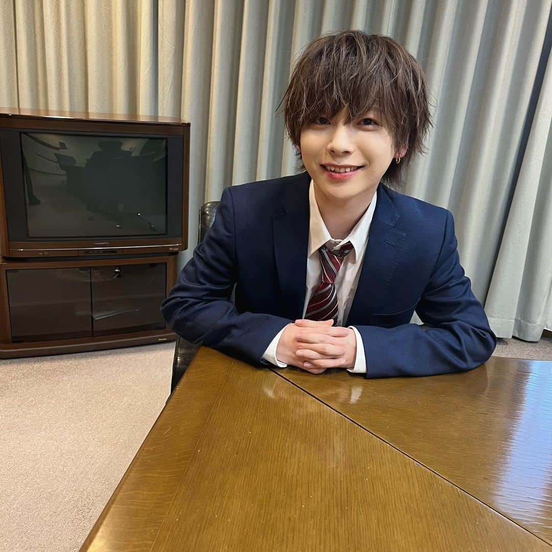 仮屋瀬さつきさんのインスタグラム写真 - (仮屋瀬さつきInstagram)「チャラ上司です🕺」4月2日 21時00分 - 9bic_satsuki