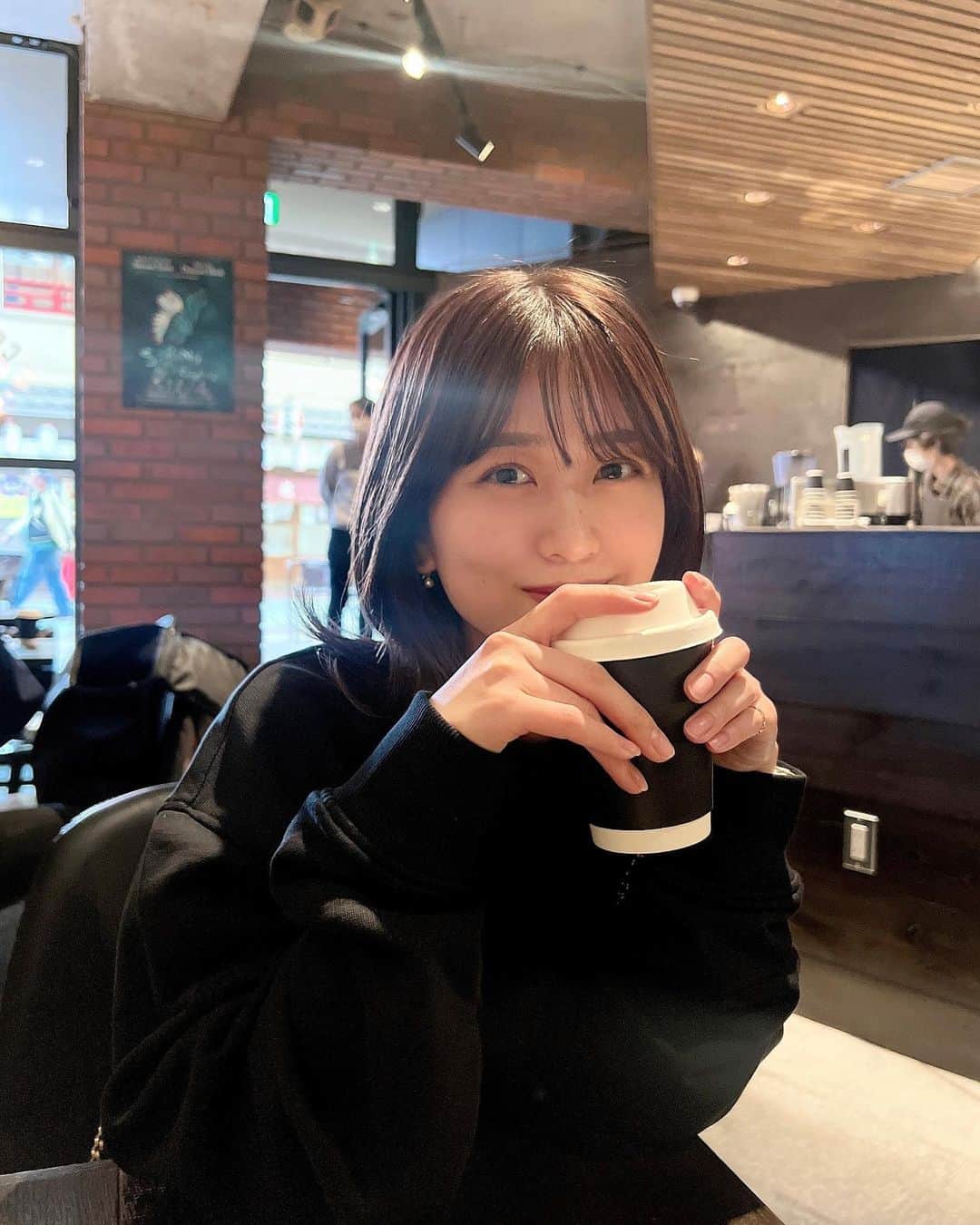 篠崎彩奈さんのインスタグラム写真 - (篠崎彩奈Instagram)「食後のコーヒー飲んでる時が とても幸せ...☺️☕️❤︎ #コーヒー #カフェ」4月2日 21時04分 - ayana.s_official