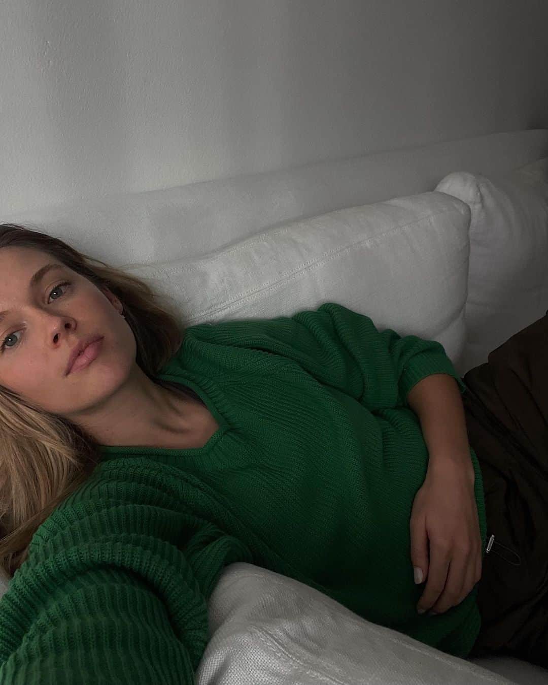 Victoria Leeのインスタグラム：「Rest day🌧️  @paris__georgia 💚」