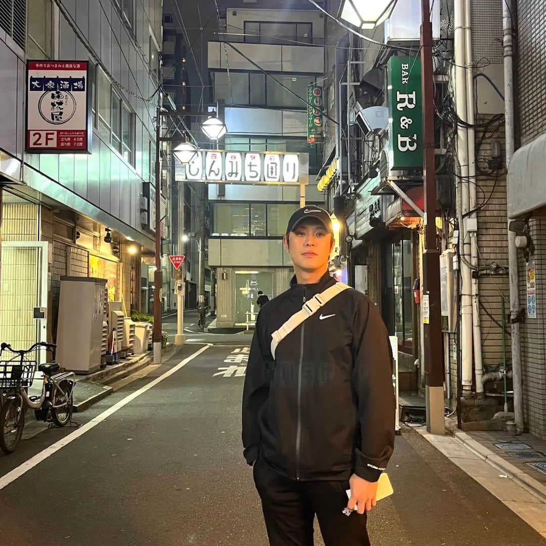 スンホ のインスタグラム：「1일 1업로드 오자마자 마지막밤」