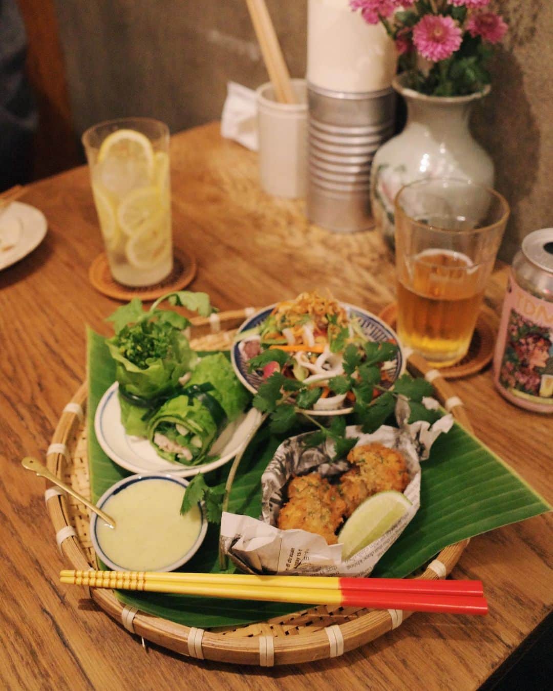 赤坂由梨のインスタグラム：「ㅤㅤㅤㅤㅤㅤ  何を食べても美味しかったエスニックご飯と ほろ酔いの帰り道🫧  ㅤ #元町ディナー #元町さんぽ #yokohama」