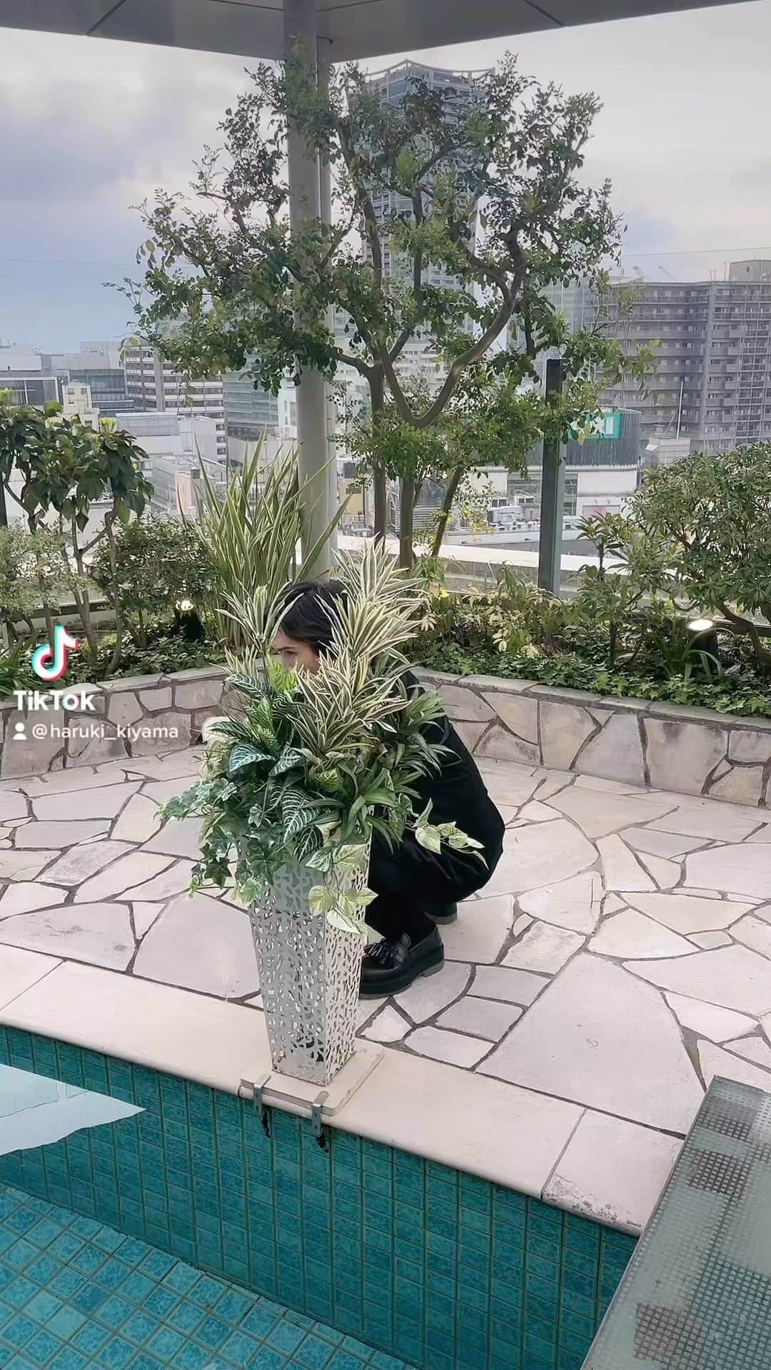 のインスタグラム：「芸歴35周年パーティー2部ありがとございますん❤️✨」