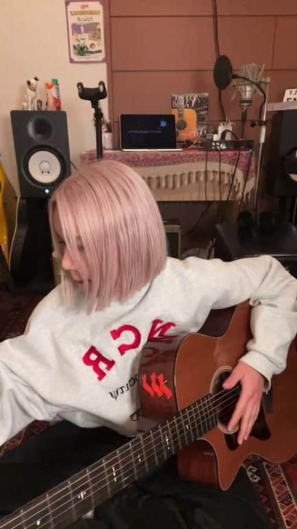 のインスタグラム：「染めたてあんりぃ」