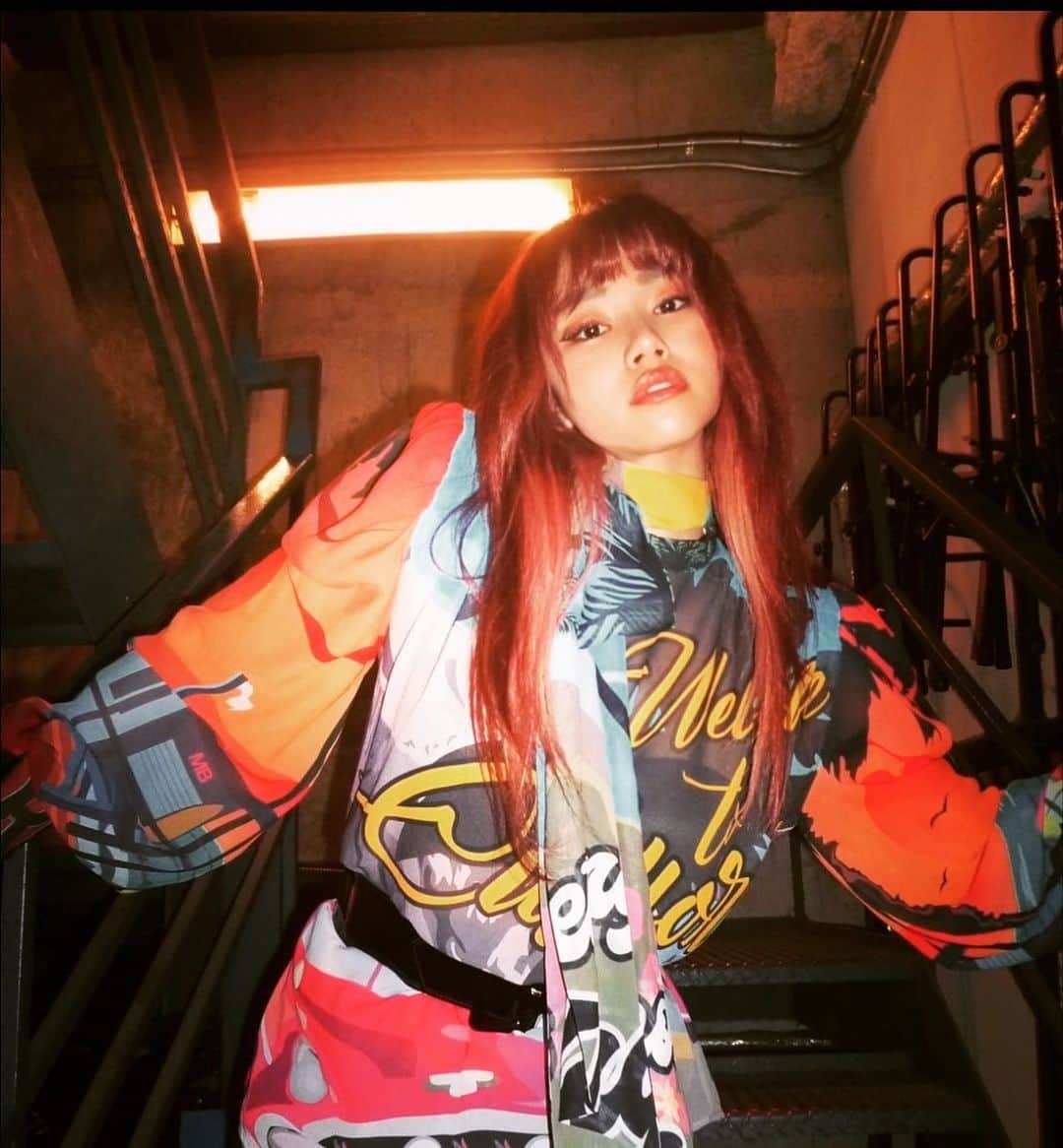 RIRIさんのインスタグラム写真 - (RIRIInstagram)「この世界楽しんだもん勝ち✨🌹」4月2日 21時34分 - riri_tone