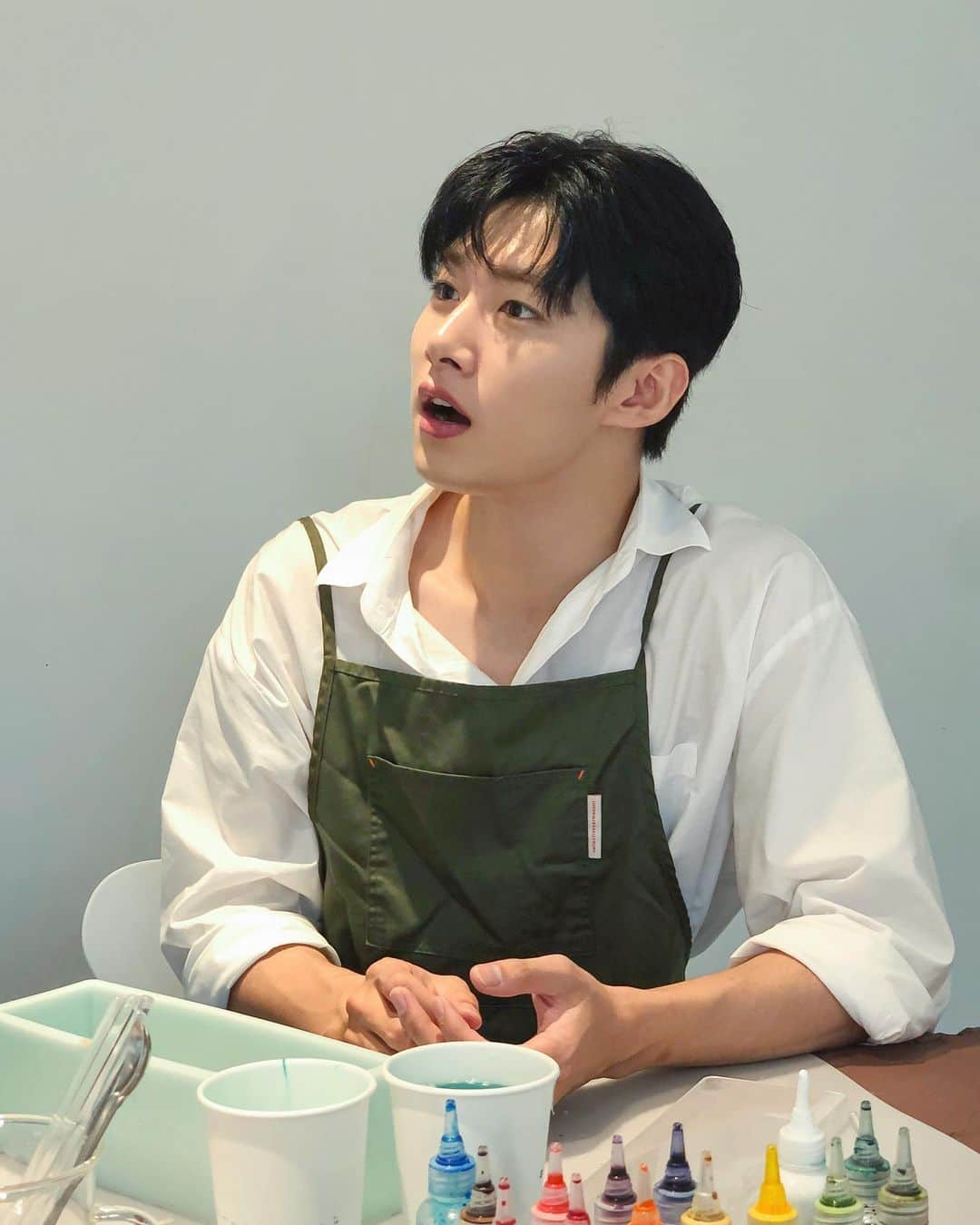 ソ・ジフンのインスタグラム：「비누 맹글었을 때 🫧」