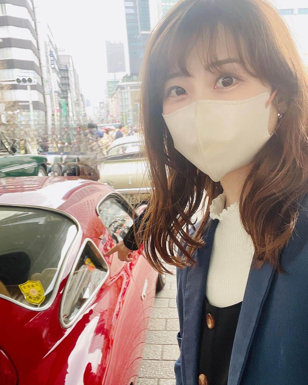 須賀由美子さんのインスタグラム写真 - (須賀由美子Instagram)「今日は舞台のお稽古前に、 栃木でいつも #クラシックカー のイベント主催でお世話になっている方にお誘いただき 日本橋で行われていた #クラシックカー のイベント、 4年ぶりの #ジャパン・クラシック・オートモービル にお邪魔しました。 さらに、、、なんと、、 #日本橋 #水戯庵 で麗しい鯛茶漬けを頂きました！！ はぁ。美味しかったー！！ そしてそして空間が素敵過ぎた。 #能舞台 見てみたい。  さらにいうと いつかここで朗読と和の音楽とか 着物着て、海外のお客様とかにも できたらすごいいいなぁ。 お誘いありがとうございました🌟」4月2日 22時01分 - tottiyumi