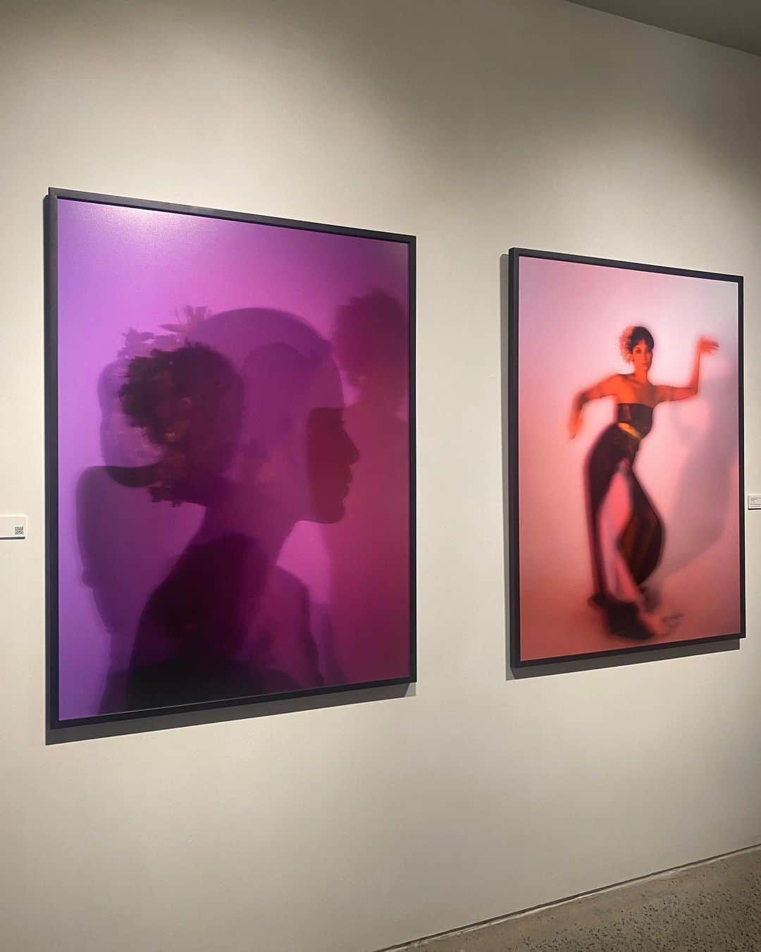 ラライン・シャーさんのインスタグラム写真 - (ラライン・シャーInstagram)「This project seeks to explore the sacred knowledge of the mystical non-material force that is part of our lives that has been passed down through generations. This force is often referred to as the spiritual realm, that encompasses the intangible aspects of our existence, such as our thoughts, emotions, beliefs, and values.   The contemporary art exhibition Sacred Theory is currently being held in the place I like to call home UBUD 🤍   1-18 April 2023 | 10am- 9pm | Titik Dua Ubud   By AORA @aora.space   #sacredknowlege  #womenofindonesia」4月2日 22時28分 - ralineshah