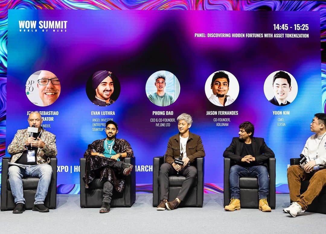 エヴァン・ルースラのインスタグラム：「Photo dump from Speaking at Paris Blockchain Week and @WowSummitWorld for HongKong Blockchain week back to back!  🤪 🇫🇷 🎉 🇭🇰 🎈🎤  Hong Kong was a way better vibe for me!  Which city do you like the most?」