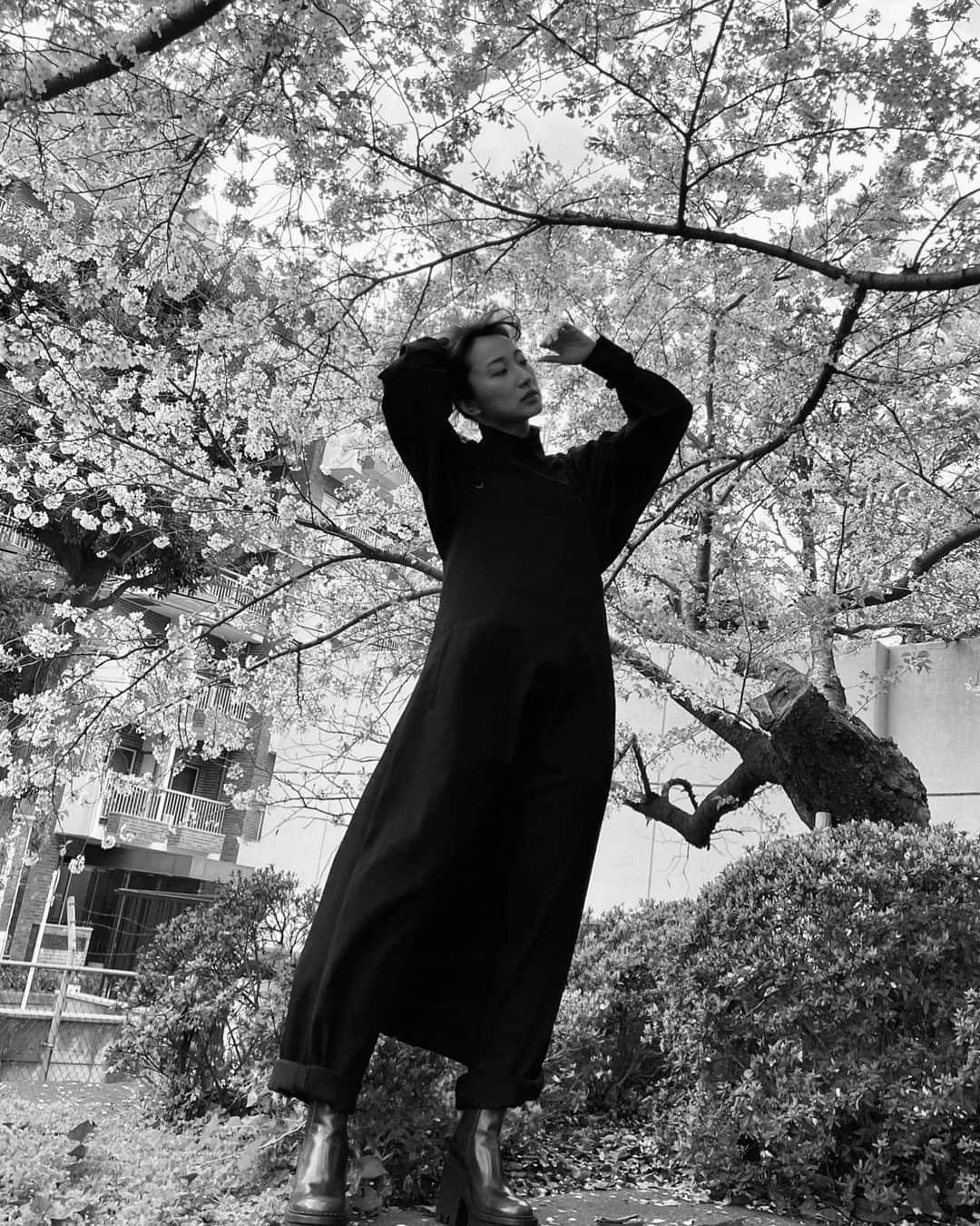笹木香利さんのインスタグラム写真 - (笹木香利Instagram)「今夜は音楽を聴いて眠ろう。」4月2日 23時06分 - kaorisasaki_official