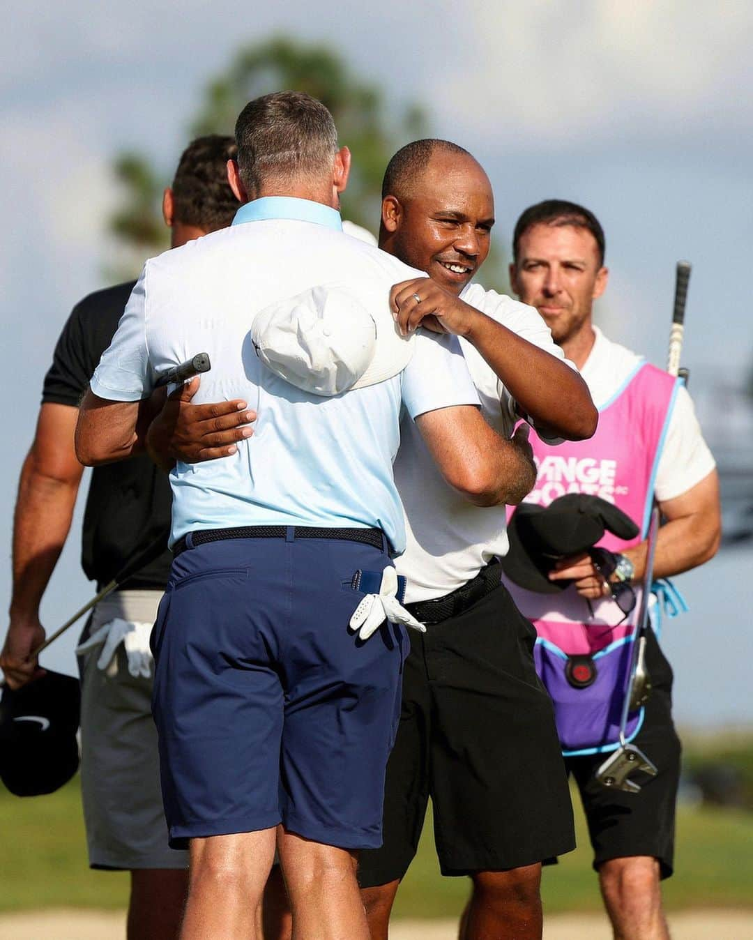 リー・ウエストウッドさんのインスタグラム写真 - (リー・ウエストウッドInstagram)「Always good fun with @hv3_golf and @bkoepka 🤝 ready for a big Sunday @majesticksgc ✨」4月2日 23時19分 - westwood_lee