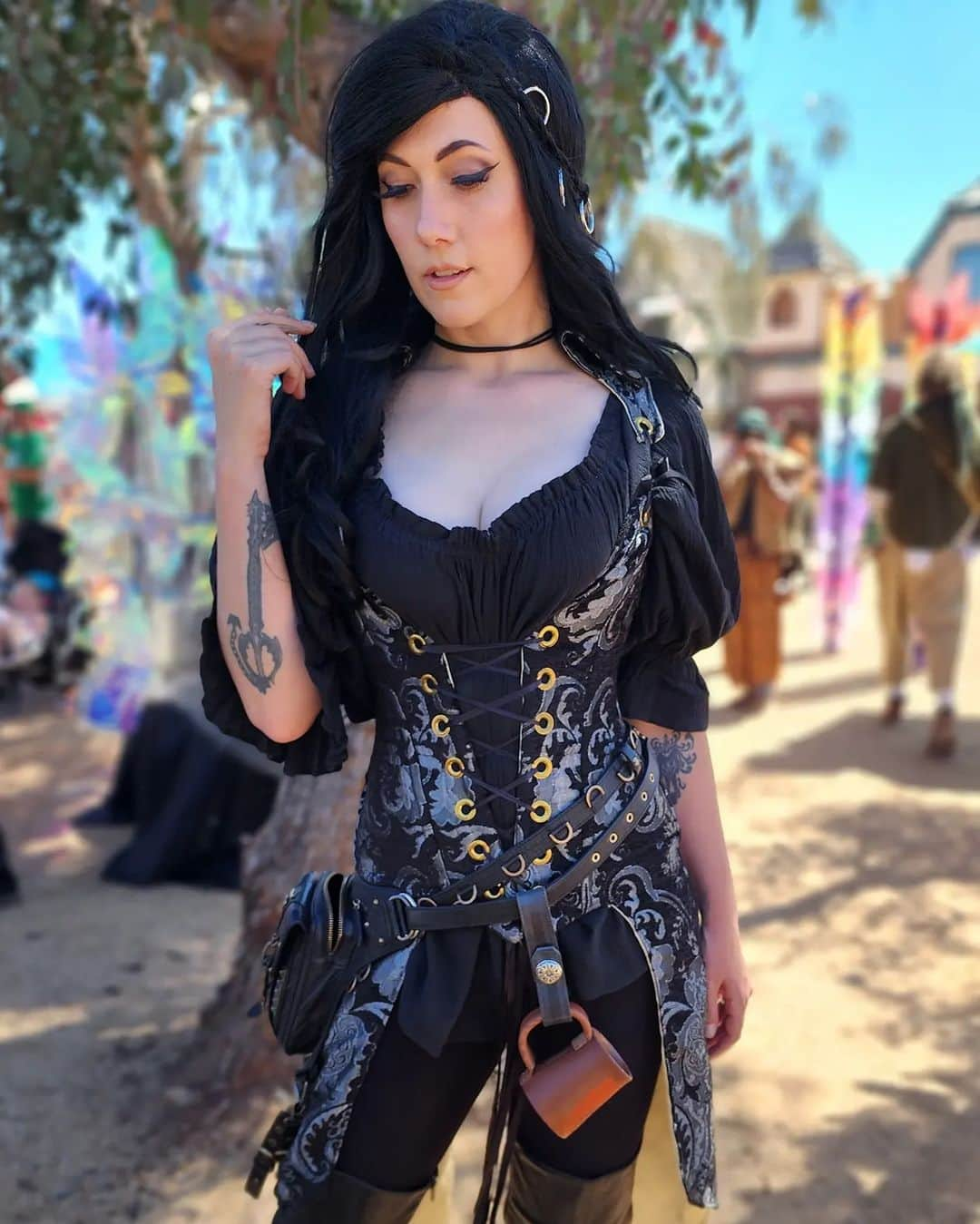 リンジー・エリースさんのインスタグラム写真 - (リンジー・エリースInstagram)「Had such a nice time at the Ren Faire yesterday 💫 Made it out 3 times this year,  have you ever been?」4月3日 5時09分 - gglindsayelyse