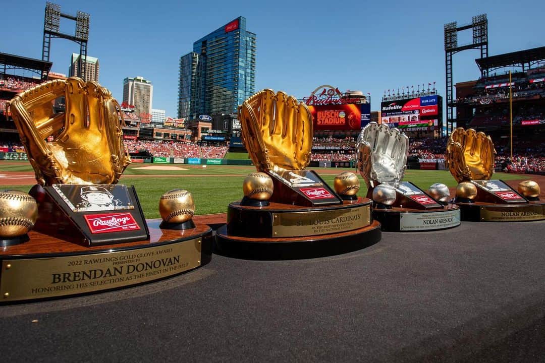 セントルイス・カージナルスさんのインスタグラム写真 - (セントルイス・カージナルスInstagram)「2022 Gold & Platinum Glove Awards  ⭐ Nolan Arenado (3B) ⭐ Brendan Donovan (UTIL)  ⭐ St. Louis Cardinals (team) ⭐ Nolan Arenado Platinum Glove」4月3日 5時14分 - cardinals