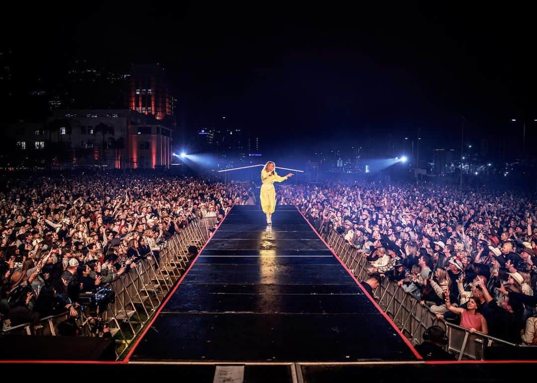 キャリー・アンダーウッドのインスタグラム：「Thanks so much for having us, #SanDiego for #BootsInThePark !!! We all had a blast!!! ❤️❤️❤️ Hope you did, too! 📸: @jeffjohnsonimages」
