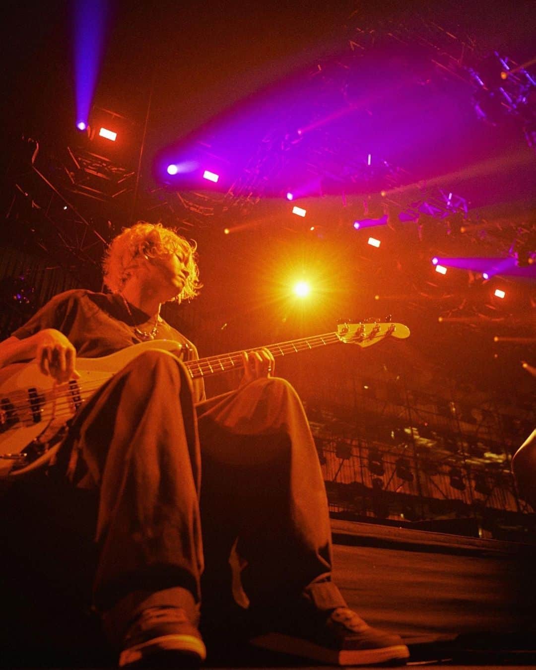 BUMP OF CHICKENさんのインスタグラム写真 - (BUMP OF CHICKENInstagram)「2023/4/2 BUMP OF CHICKEN TOUR 2023 be there @ Big Hat  Photo by @yoshiharuota  #bethere」4月3日 0時11分 - bumpofchickenofficial