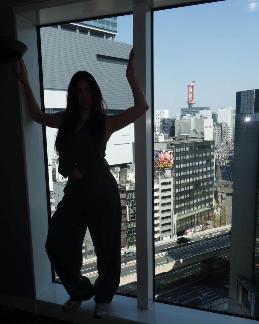 ジュリア・レストイン・ロイトフェルドさんのインスタグラム写真 - (ジュリア・レストイン・ロイトフェルドInstagram)「What Jet Lag? No Sleep No Problem! こんにちは #Tokyo! Let's do this 🇯🇵❤️」4月3日 0時22分 - juliarestoinroitfeld
