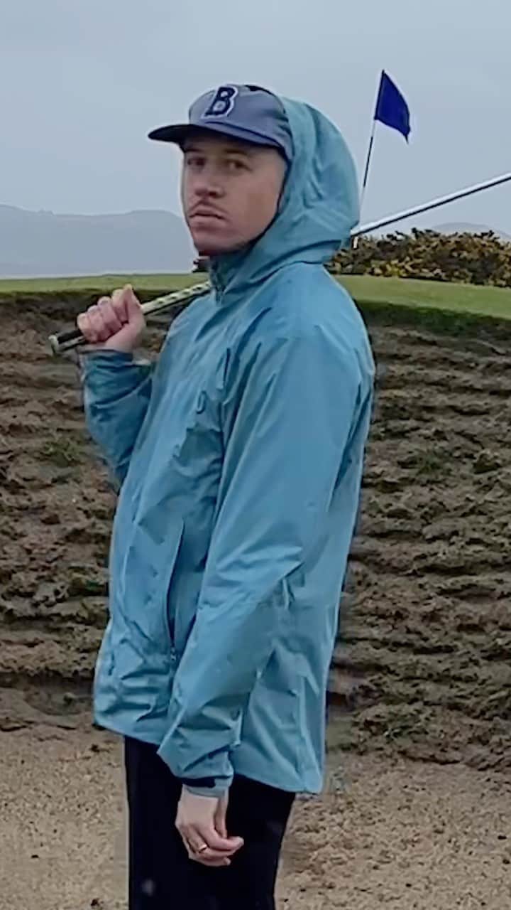 マックルモアーのインスタグラム：「DUBLIN IRELAND 🇮🇪 DOUBLE BOGEY…We back ⛳️」