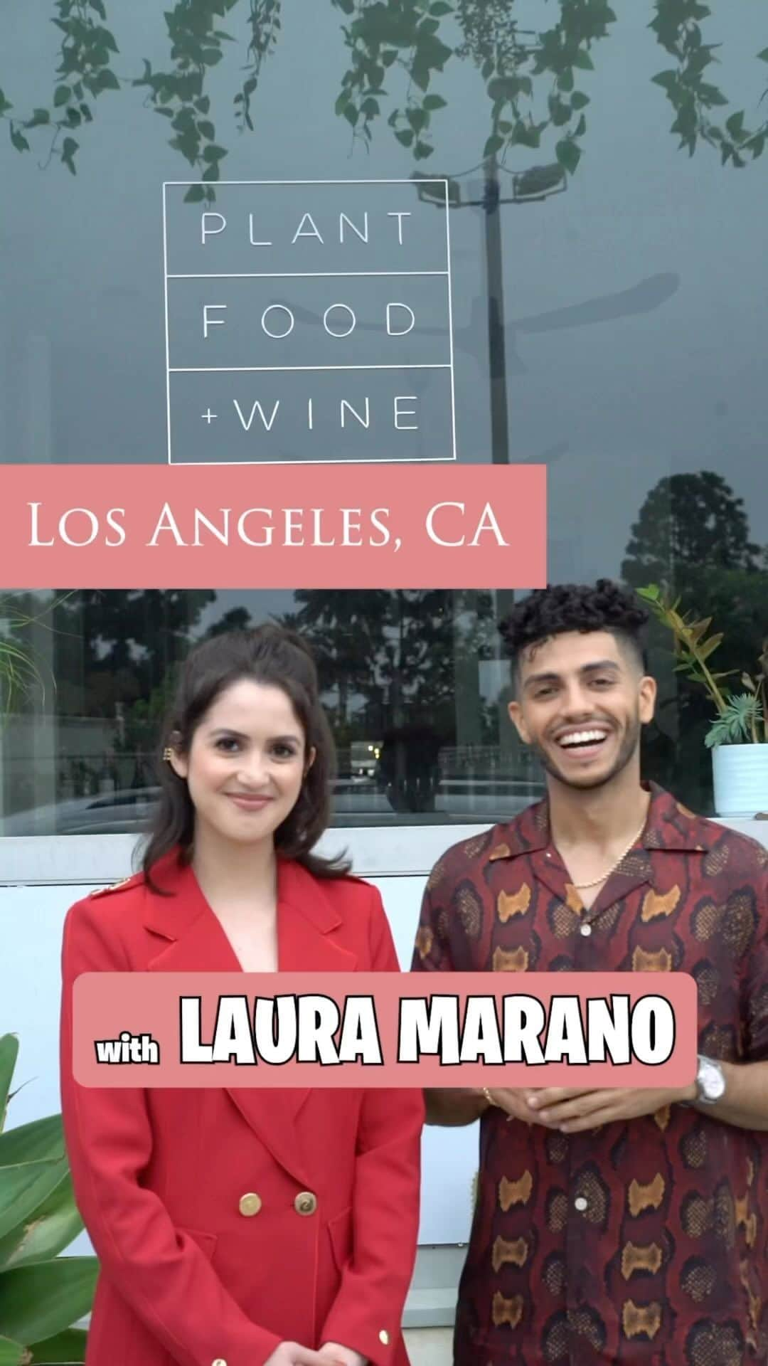 メナ・マスードのインスタグラム：「Behind the Scenes w/ @lauramarano from this week’s premiere episode of #EvolvingVegan!」